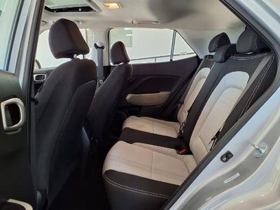 2025 Hyundai VENUE SEL IVT
