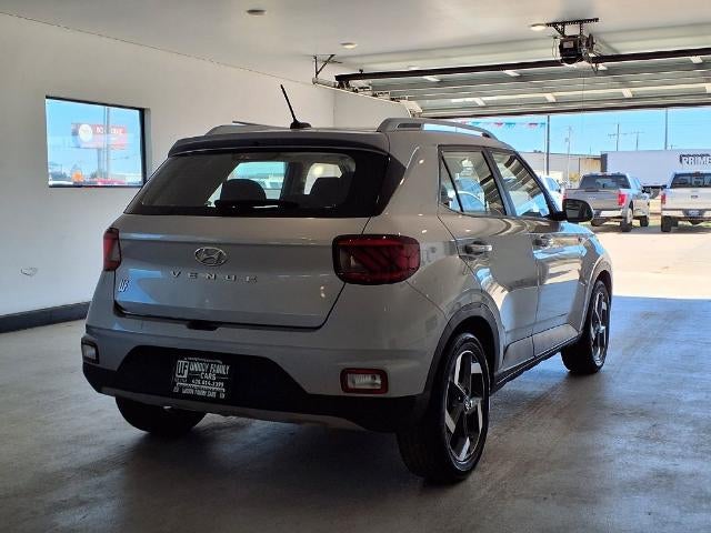 2025 Hyundai VENUE SEL IVT