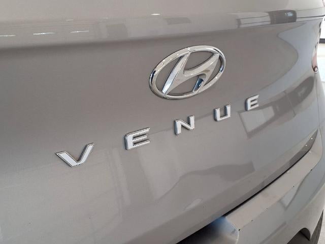 2025 Hyundai VENUE SEL IVT