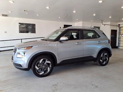 2025 Hyundai VENUE SEL IVT