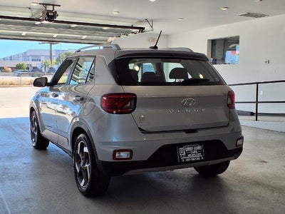 2025 Hyundai VENUE SEL IVT