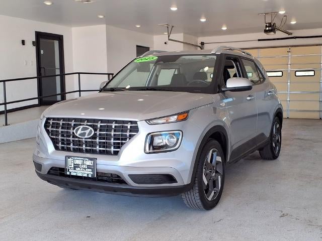 2025 Hyundai VENUE SEL IVT