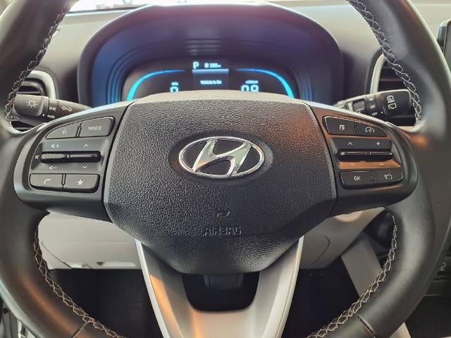 2025 Hyundai VENUE SEL IVT