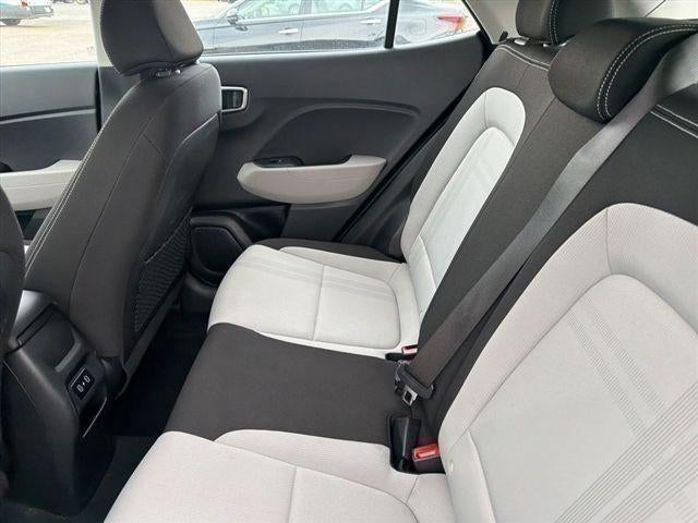 2025 Hyundai VENUE SEL IVT