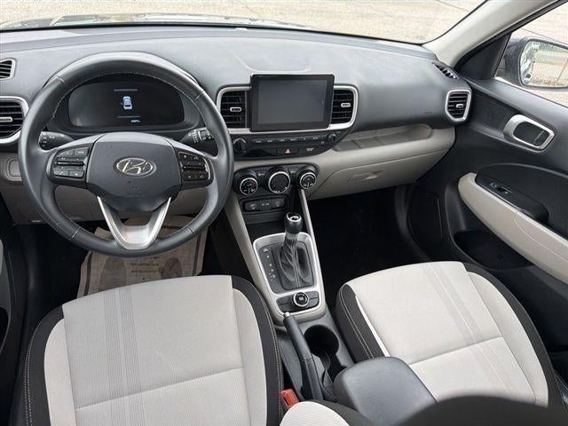 2025 Hyundai VENUE SEL IVT