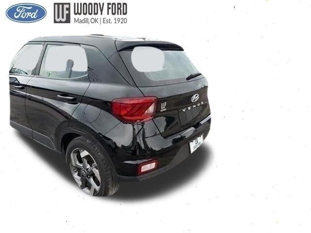 2025 Hyundai VENUE SEL IVT