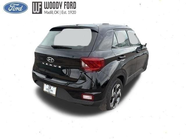 2025 Hyundai VENUE SEL IVT