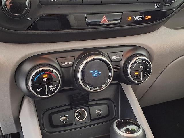 2025 Hyundai VENUE SEL IVT