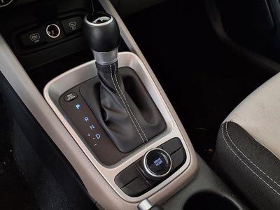 2025 Hyundai VENUE SEL IVT