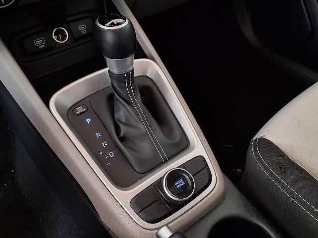 2025 Hyundai VENUE SEL IVT