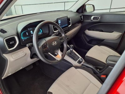 2025 Hyundai VENUE SEL IVT