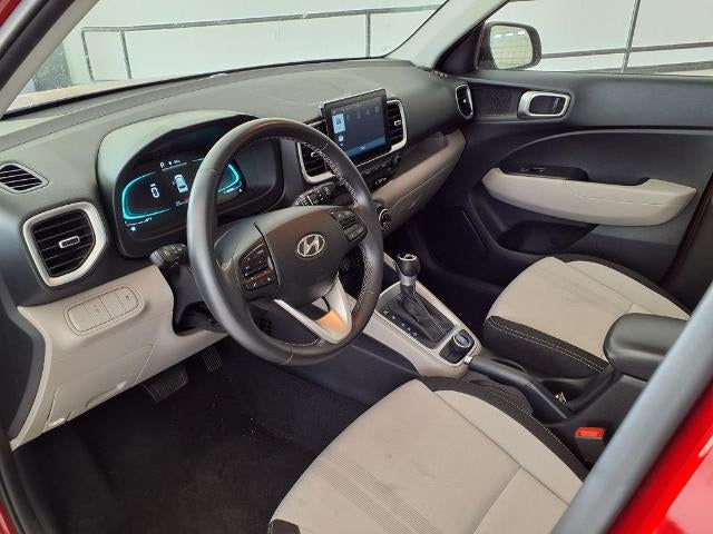 2025 Hyundai VENUE SEL IVT