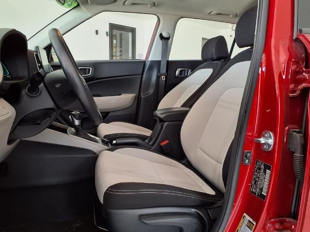 2025 Hyundai VENUE SEL IVT