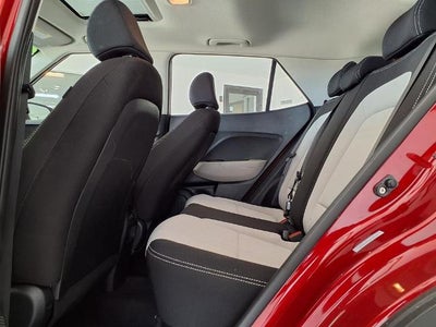 2025 Hyundai VENUE SEL IVT