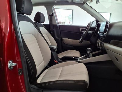 2025 Hyundai VENUE SEL IVT