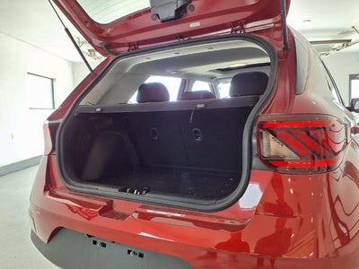 2025 Hyundai VENUE SEL IVT