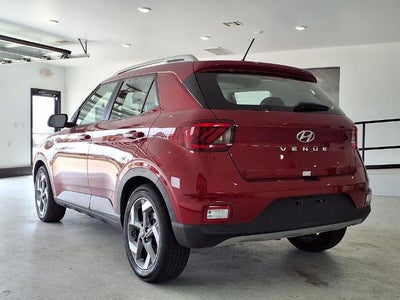2025 Hyundai VENUE SEL IVT