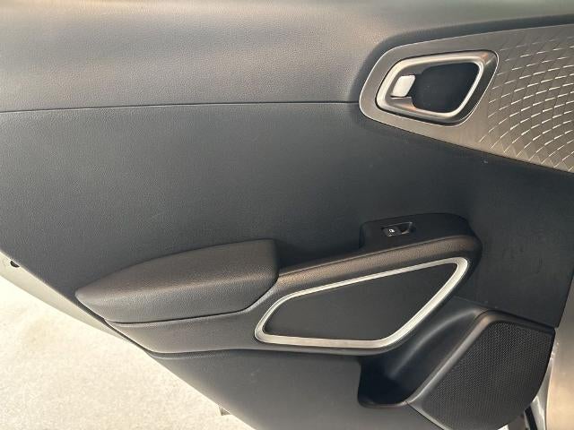 2023 Kia Soul LX IVT