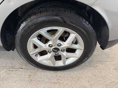 2023 Kia Soul LX IVT