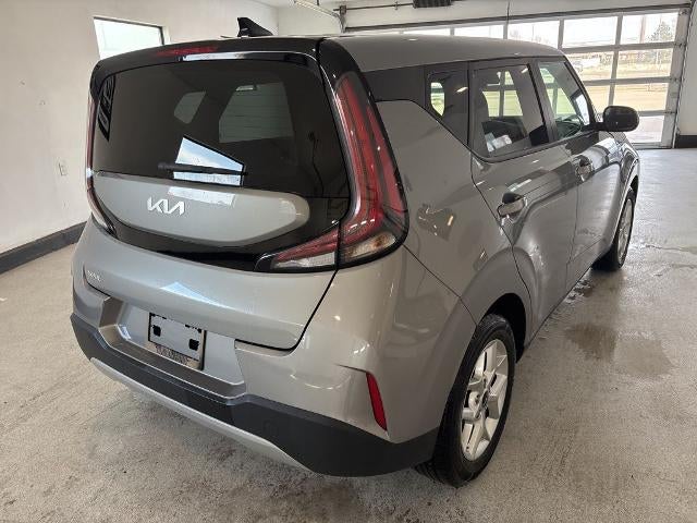 2023 Kia Soul LX IVT