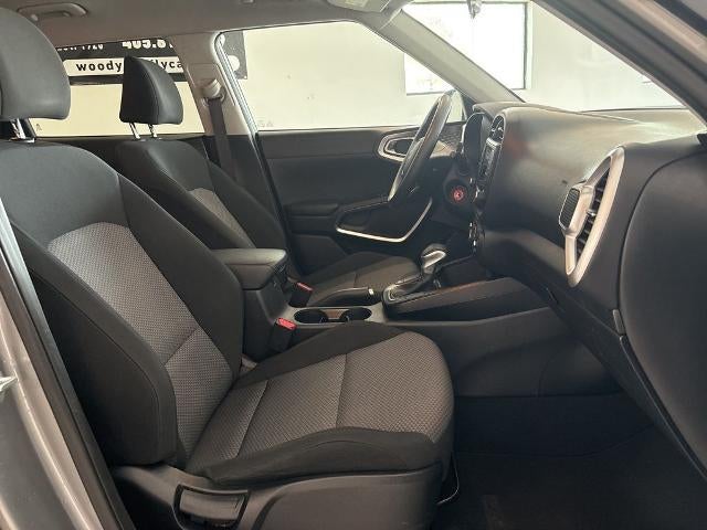 2023 Kia Soul LX IVT