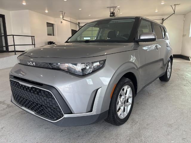 2023 Kia Soul LX IVT