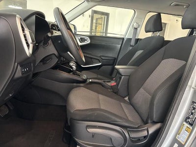 2023 Kia Soul LX IVT