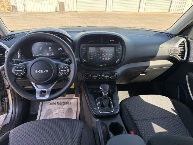 2024 Kia Soul LX IVT