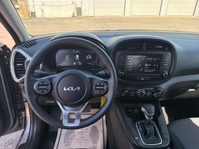 2024 Kia Soul LX IVT