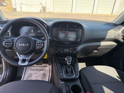 2024 Kia Soul LX IVT