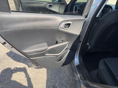 2024 Kia Soul LX IVT