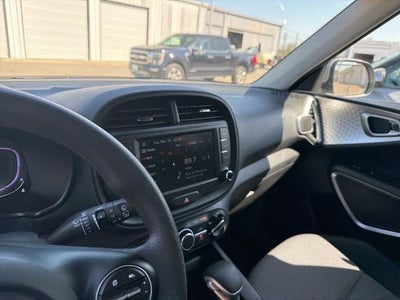 2024 Kia Soul LX IVT