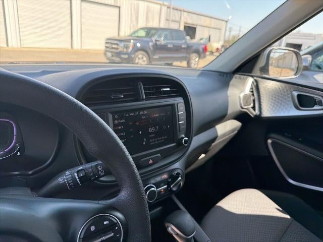 2024 Kia Soul LX IVT