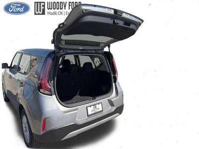 2024 Kia Soul LX IVT