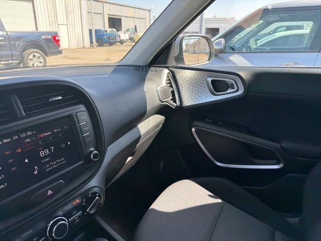 2025 Kia Soul LX FWD