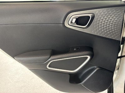 2023 Kia Soul LX IVT