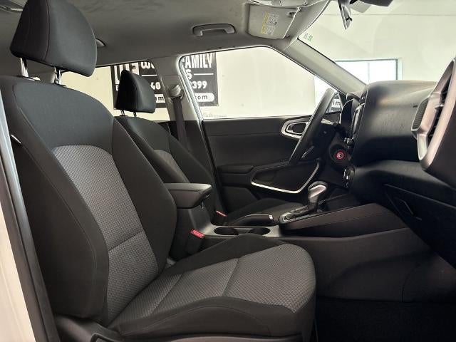 2023 Kia Soul LX IVT