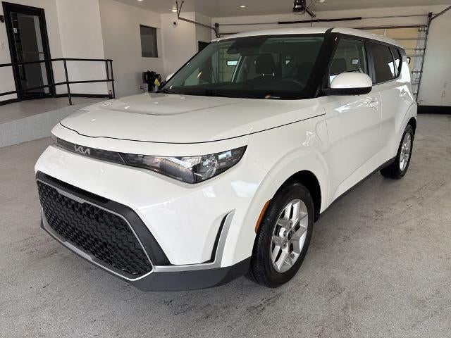 2023 Kia Soul LX IVT