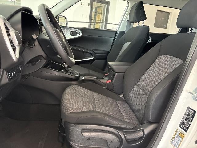 2023 Kia Soul LX IVT