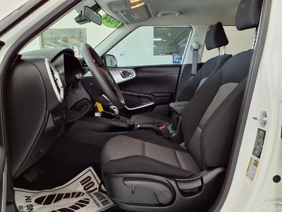 2024 Kia Soul LX IVT