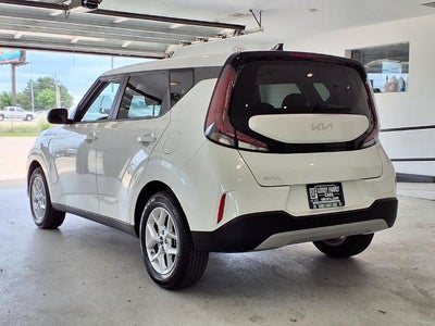 2024 Kia Soul LX IVT