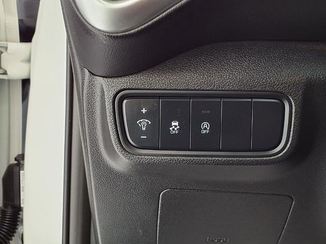 2024 Kia Soul LX IVT