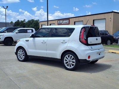 2019 Kia Soul + Auto