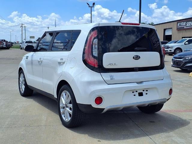 2019 Kia Soul + Auto