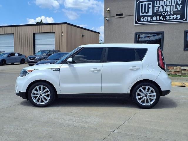 2019 Kia Soul + Auto