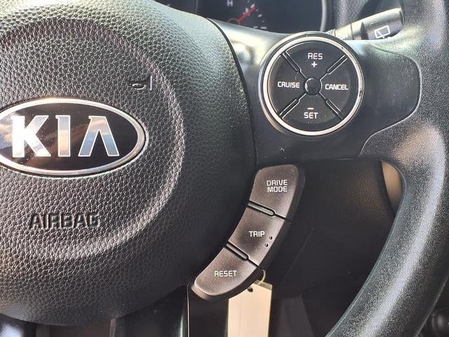2019 Kia Soul + Auto