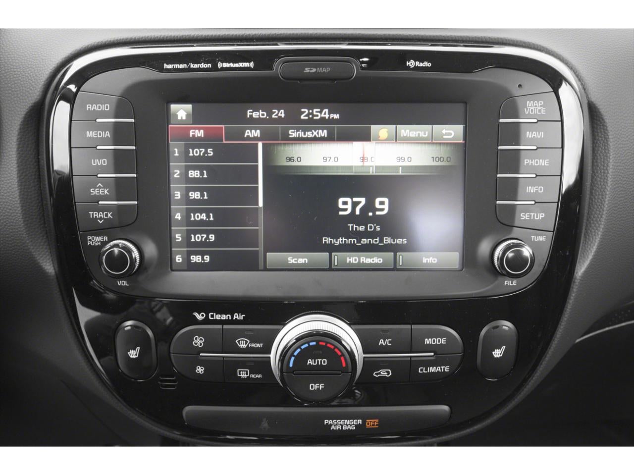 2019 Kia Soul ! Auto