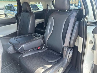 2024 Kia Carnival LX FWD