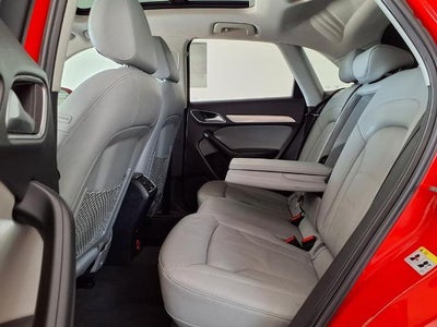 2018 Audi Q3 2.0 TFSI Premium FWD
