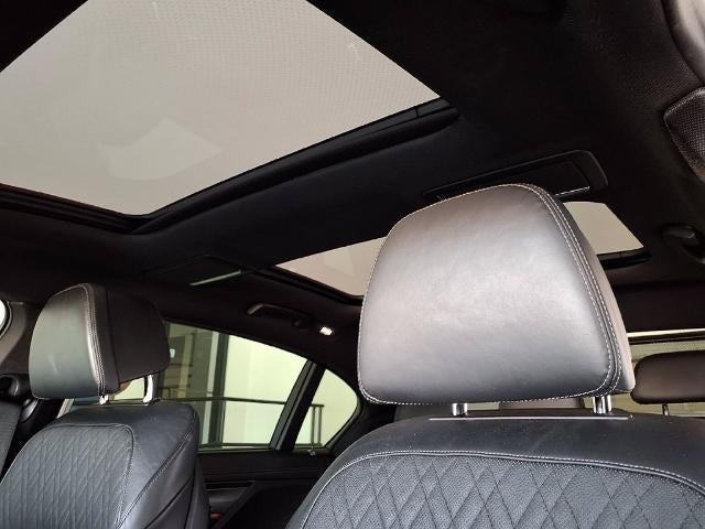 2016 BMW 750i xDrive Sedan